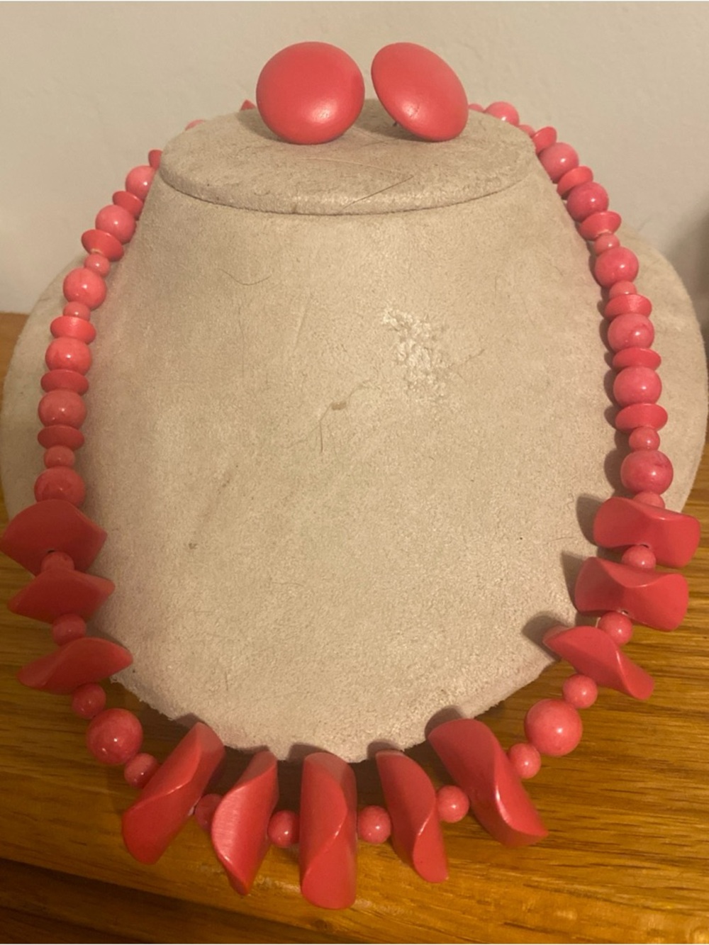 Vintage 80’s Coral Pink Wood and Stone Bead Necklace and Button Earrings Set
